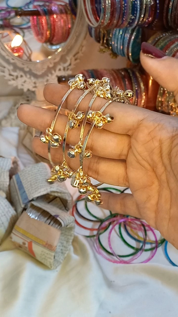 New design ghunghru Bangles